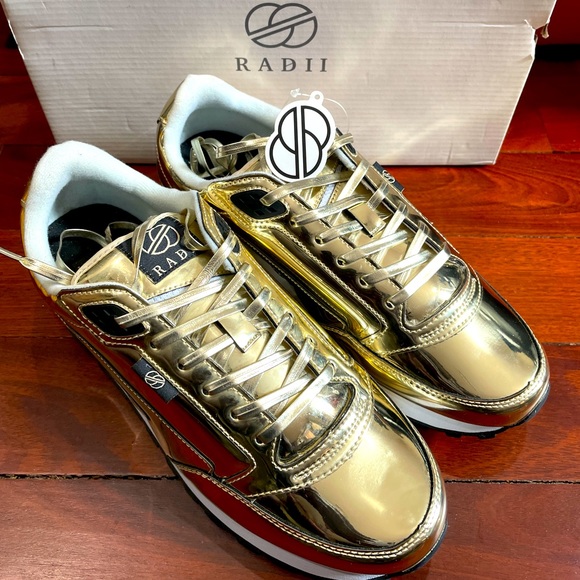 Men’s Radii FOTB Never Worn Liquid Gold Phuket Runner (size 10.5) - Picture 1 of 5